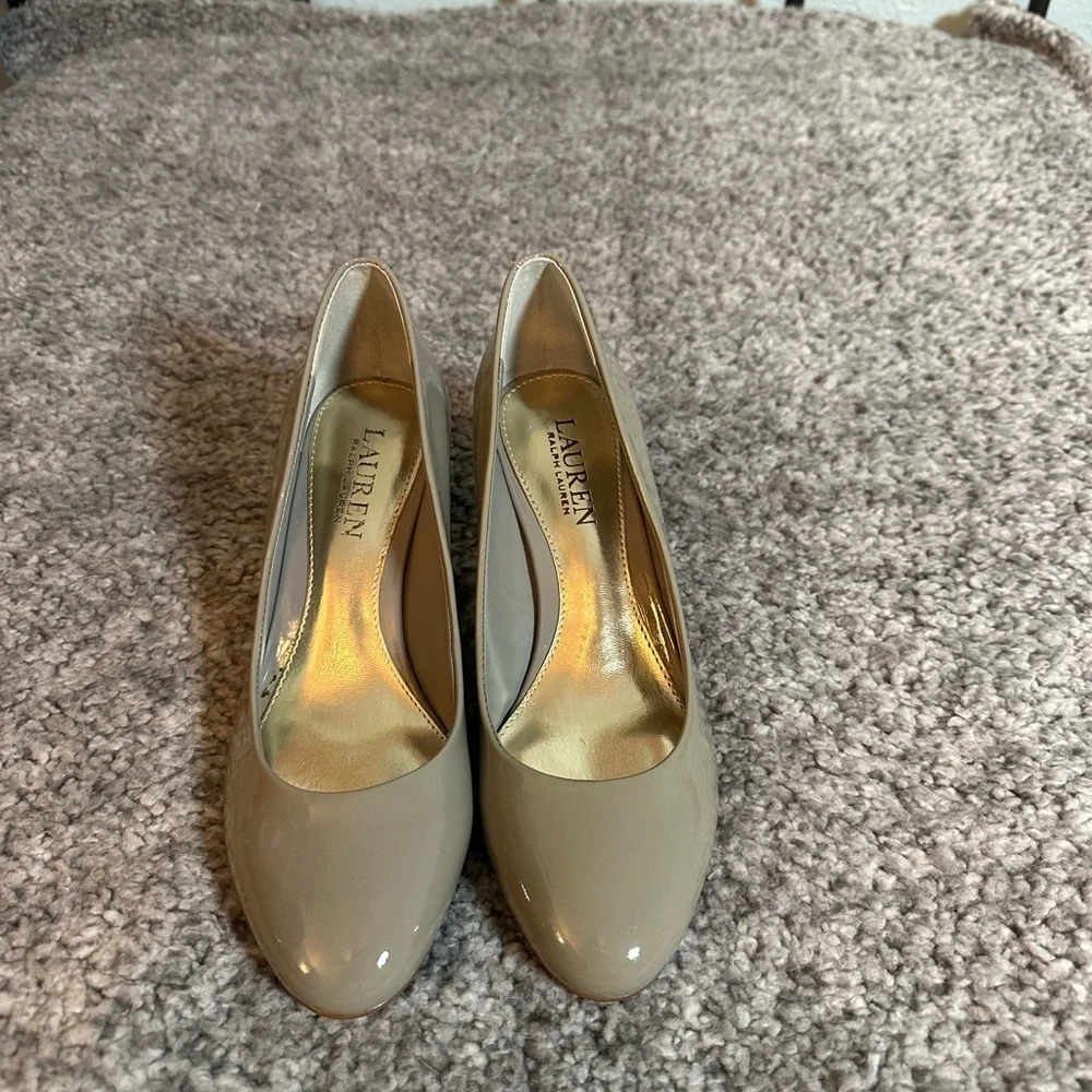 Lauren Ralph Lauren Beige Patent Leather Pumps Size 6 - Picture 1 of 10